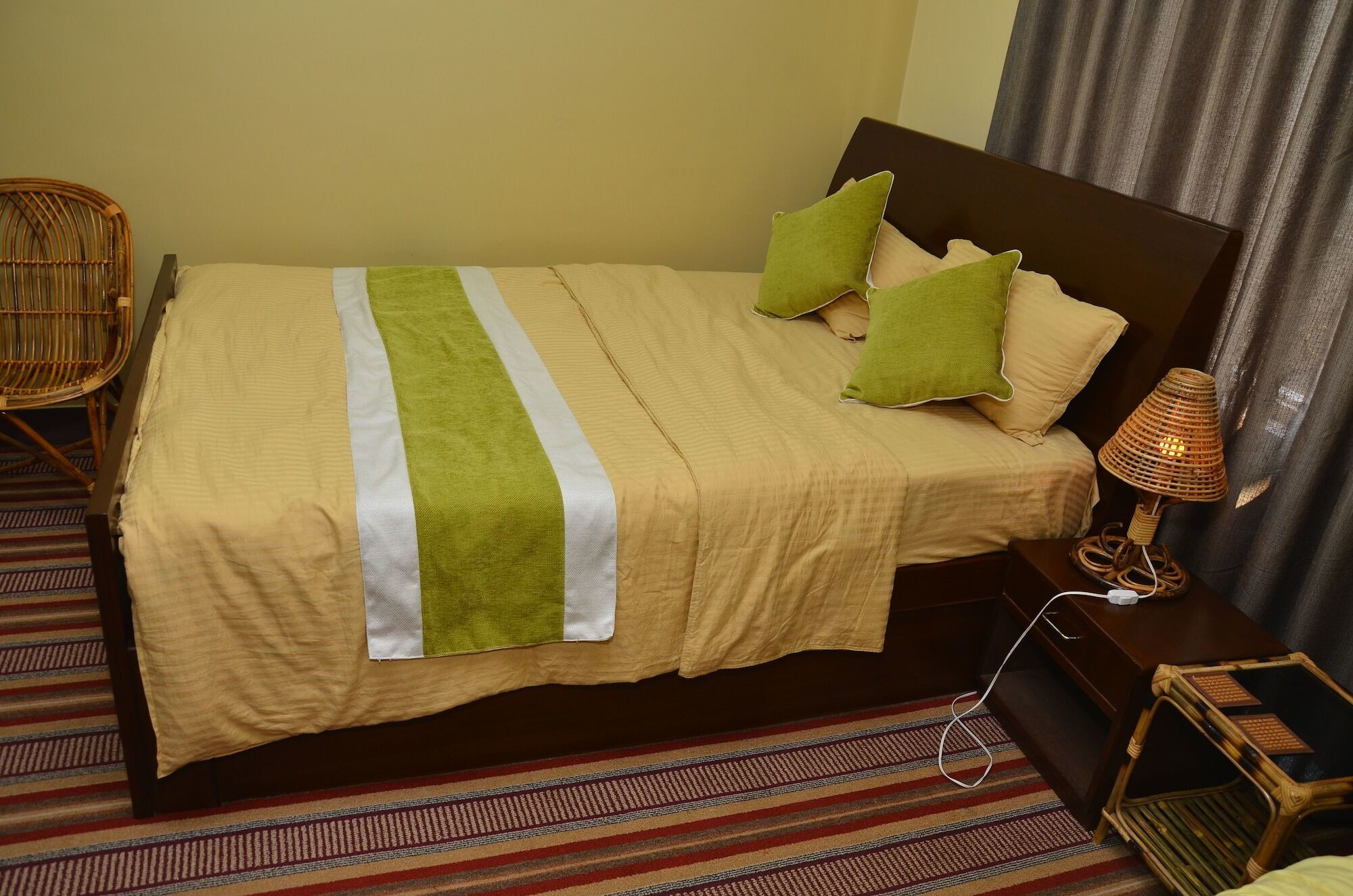 Oyo 720 Lekali Homes And Restaurant Kathmandu Ngoại thất bức ảnh