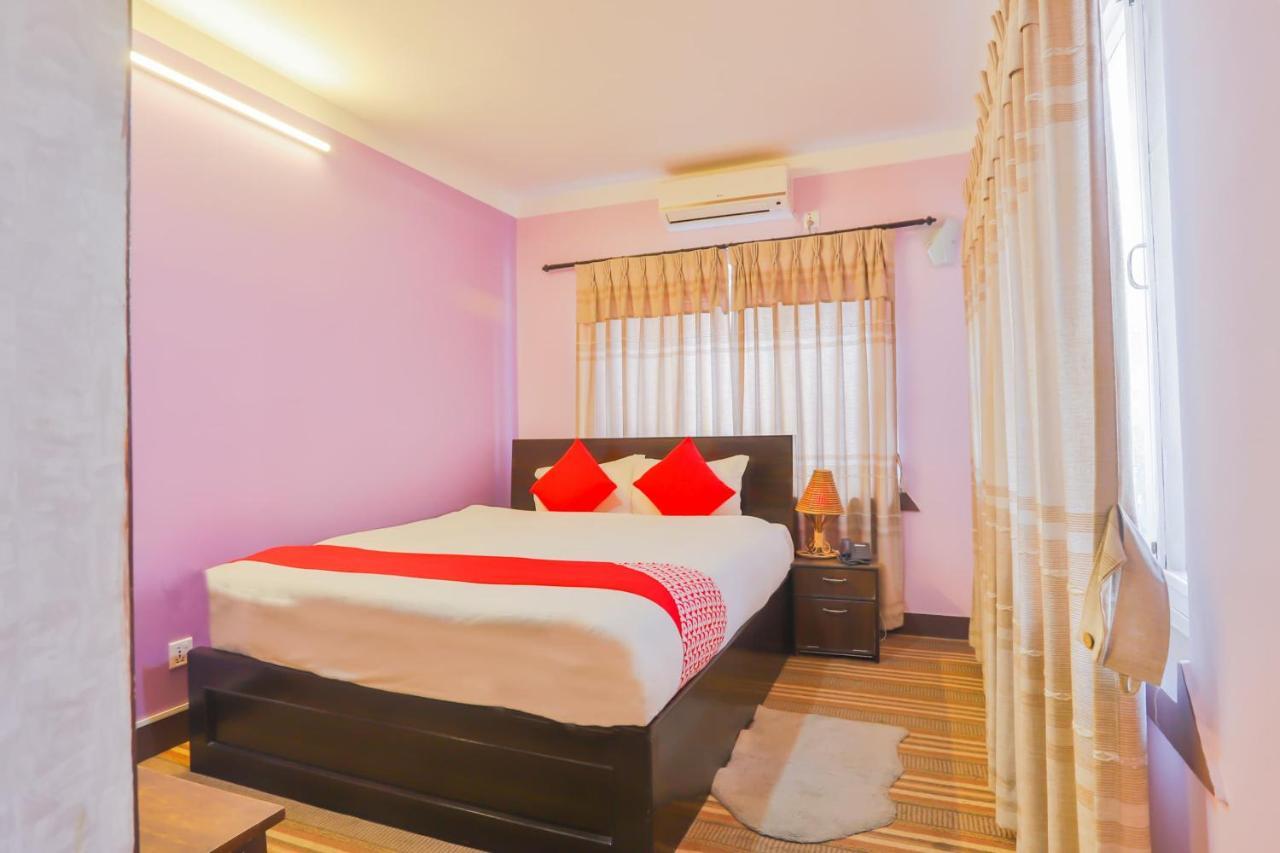 Oyo 720 Lekali Homes And Restaurant Kathmandu Ngoại thất bức ảnh