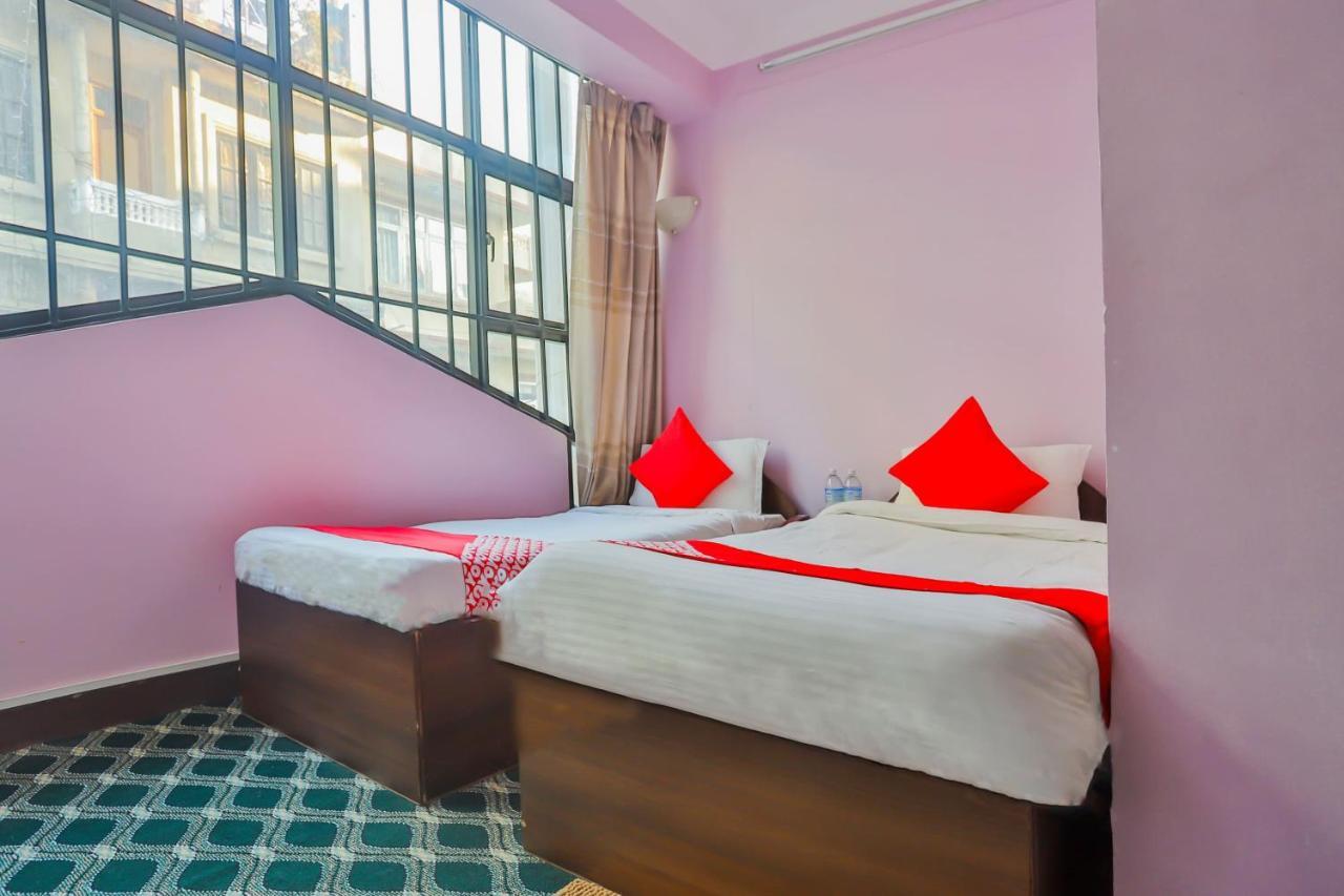 Oyo 720 Lekali Homes And Restaurant Kathmandu Ngoại thất bức ảnh