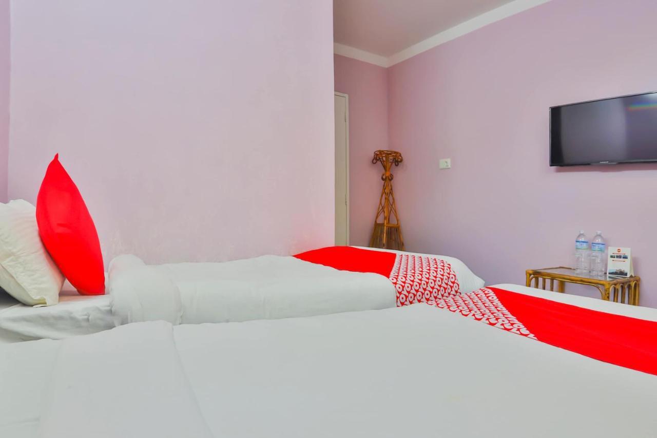 Oyo 720 Lekali Homes And Restaurant Kathmandu Ngoại thất bức ảnh