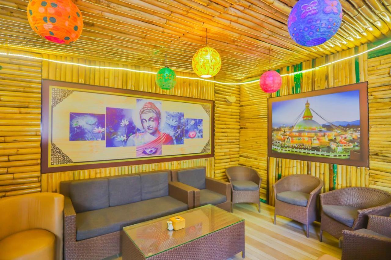 Oyo 720 Lekali Homes And Restaurant Kathmandu Ngoại thất bức ảnh