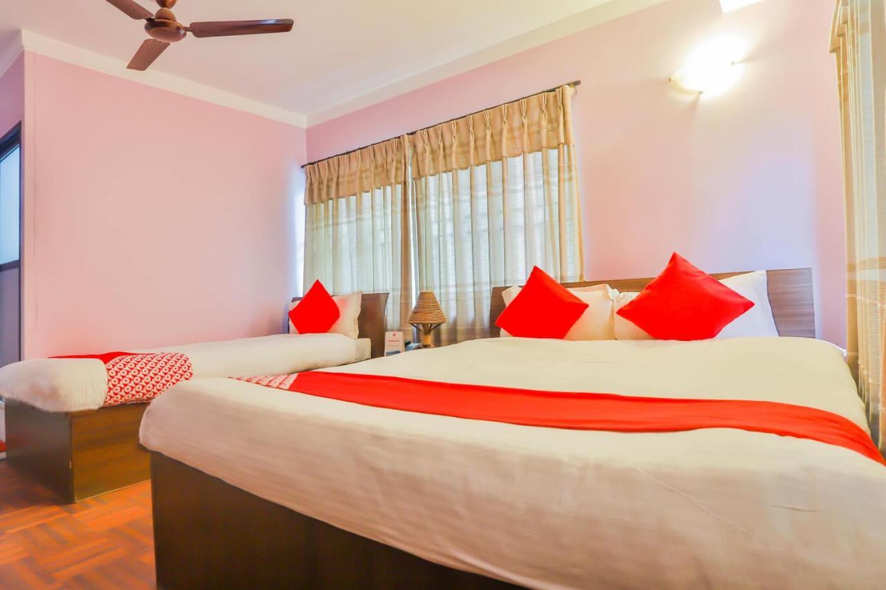 Oyo 720 Lekali Homes And Restaurant Kathmandu Ngoại thất bức ảnh
